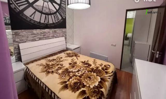 3 սենյականոց բնակարան նորակառույց շենքում Նիկողայոս Ադոնցի փողոցում, 81 ք.մ., բարձր առաստաղներ