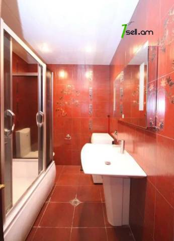 3 սենյականոց բնակարան նորակառույց շենքում Հյուսիսային պողոտայում, 120 ք.մ., 2 սանհանգույց