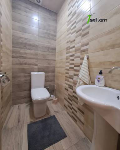 Երկու հարկանի քարե տուն Էրեբունիում, 130 ք.մ., 2 սանհանգույց, կապիտալ վերանորոգված