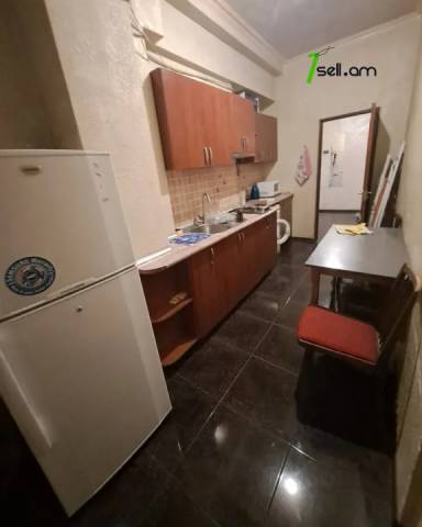 2 սենյականոց բնակարան Դերենիկ Դեմիրճյանի փողոցում, 45 ք.մ., 2 սանհանգույց, 3/9 հարկ