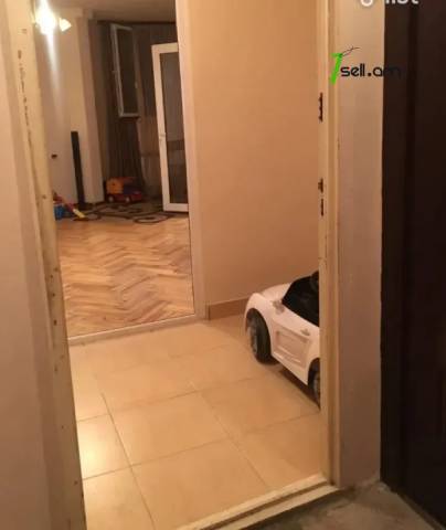 2 սենյականոց բնակարան, Նորաշեն թաղամաս, 60 ք.մ., 7/16 հարկ, կապիտալ վերանորոգված