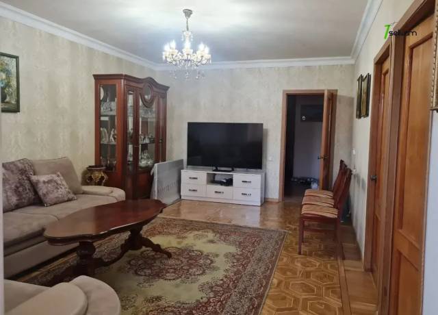 3 սենյականոց բնակարան Նալբանդյան փողոցում, 80 ք.մ., 10/12 հարկ, կապիտալ վերանորոգված