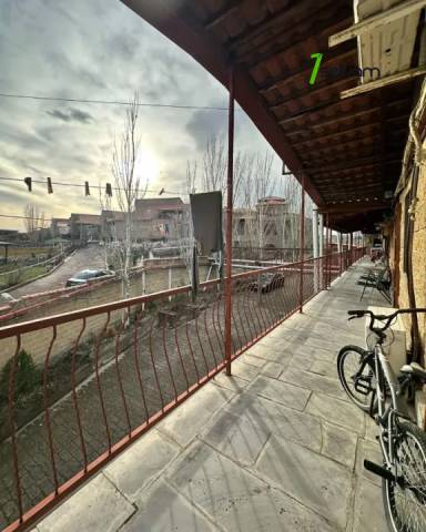 Մեկ հարկանի քարե տուն, Վահագնի թաղամաս Աջափնյակում, 80 քմ, կապիտալ վերանորոգված