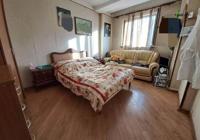 4 սենյականոց բնակարան Պուշկինի փողոցում, 125 ք.մ., 2 սանհանգույց, նախավերջին հարկ