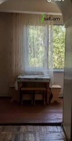 3 սենյականոց բնակարան Ավետիս Ահարոնյանի փողոցում, 100 ք.մ., 2 սանհանգույց, 3/5 հարկ