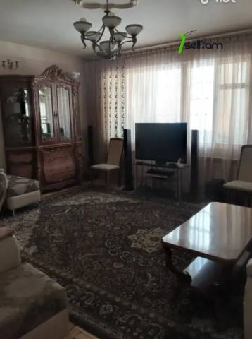 3 սենյականոց բնակարան, Դուրյան թաղամաս, 76 քմ, նախավերջին հարկ, եվրովերանորոգված