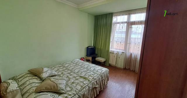 3 սենյականոց բնակարան Ամիրյան փողոցում, 72 քմ, 6/9 հարկ, կապիտալ վերանորոգված