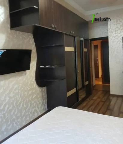 2 սենյականոց բնակարան Լենինգրադյան փողոցում, 50 քմ, 2/6 հարկ, կապիտալ վերանորոգված, քարե շենք