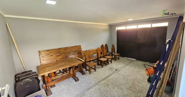 Երկու հարկանի քարե տուն Նոր Արեշի 7րդ փողոցում Էրեբունիում, 470 քմ, 3+ սանհանգույց