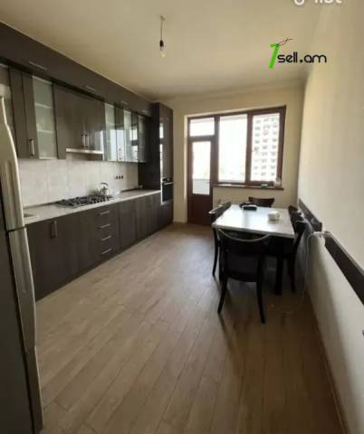 3 սենյականոց բնակարան նորակառույց շենքում Պարույր Սևակի փողոցում, 113 ք.մ., 2 սանհանգույց