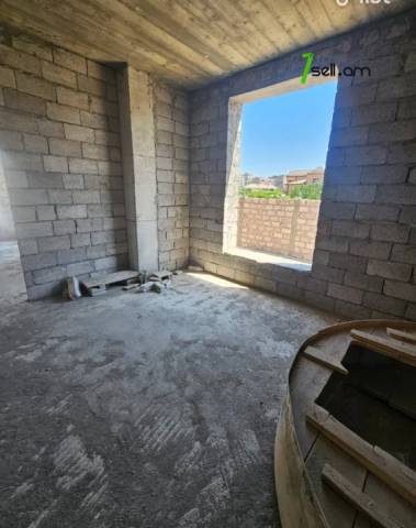 Երեք հարկանի տուն, Գ-1 թաղամաս Աջափնյակում, 280 քմ, 3+ սանհանգույց