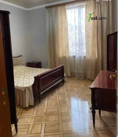 3 սենյականոց բնակարան Ազատության պողոտայում, 70 քմ, 2/5 հարկ, բարձր առաստաղներ, կապիտալ վերանորոգված