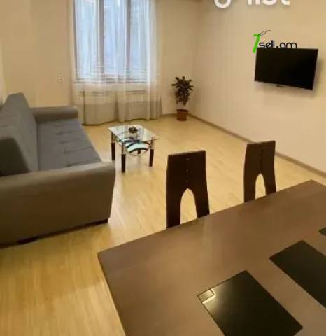 3 սենյականոց բնակարան նորակառույց շենքում Նիկողայոս Ադոնցի փողոցում, 93 ք.մ., 2 սանհանգույց