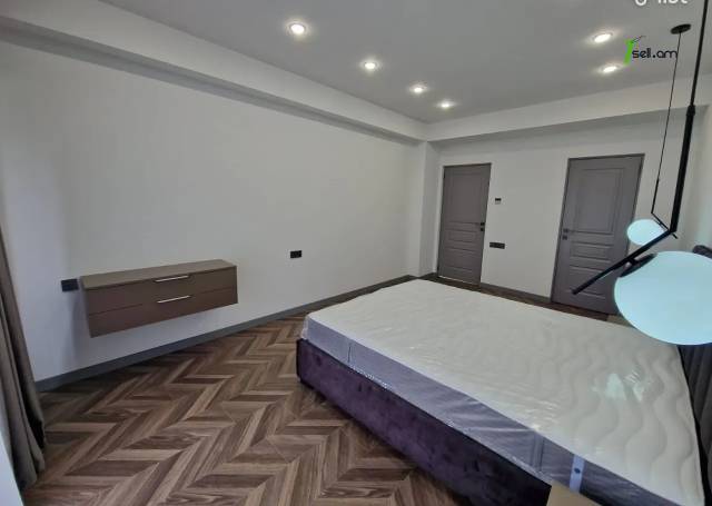 4 սենյականոց բնակարան նորակառույց շենքում, Ներսիսյան փողոցի փակուղի, 200 քմ, նախավերջին հարկ