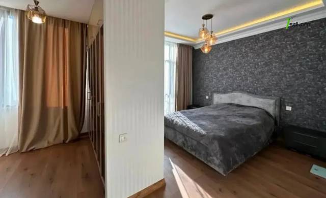 Երեք հարկանի քարե թաունհաուզ Սամվել Գևորգյան փողոցում Դավթաշենում, 178 քմ, 3+ սանհանգույց