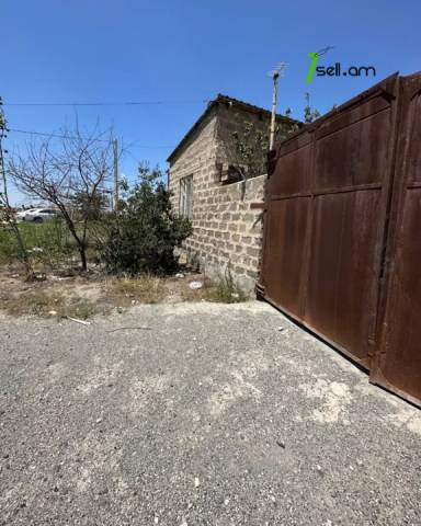 Հողատարածք բնակելի շինությունների համար, Սիլիկյան նոր խճուղի Աջափնյակում, 1400 ք.մ.
