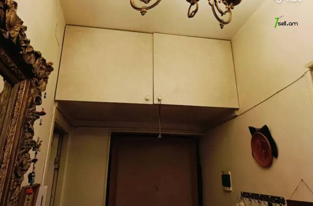 3 սենյականոց բնակարան Նելսոն Ստեփանյան փողոցում, 76 ք.մ., մի քանի պատշգամբ, կոսմետիկ վերանորոգում