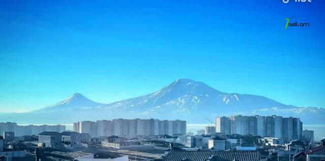 Երկու հարկանի տուն, Դավթաշեն 4-րդ թաղամաս Դավթաշենում, 290 քմ, 3+ սանհանգույց