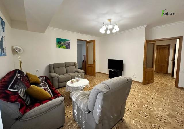 2 սենյականոց բնակարան Երվանդ Քոչարի փողոցում, 67 ք.մ., 2/14 հարկ, կապիտալ վերանորոգված