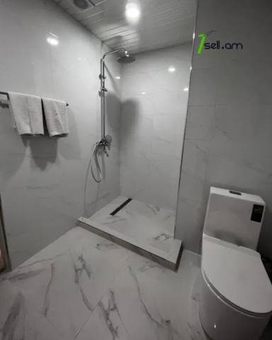 2 սենյականոց բնակարան նորակառույց շենքում Խաչիկ Մուրադյանի փողոցում, 48 ք.մ., բարձր առաստաղներ