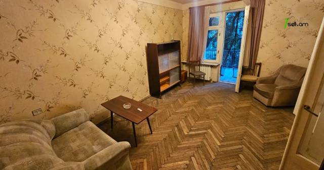 1 սենյականոց բնակարան Տպագրիչների փողոցում, 36 քմ, 2/5 հարկ, քարե շենք