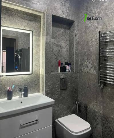 3 սենյականոց բնակարան նորակառույց շենքում Քանաքեռ Զեյթունում, 105 ք.մ., 2 սանհանգույց