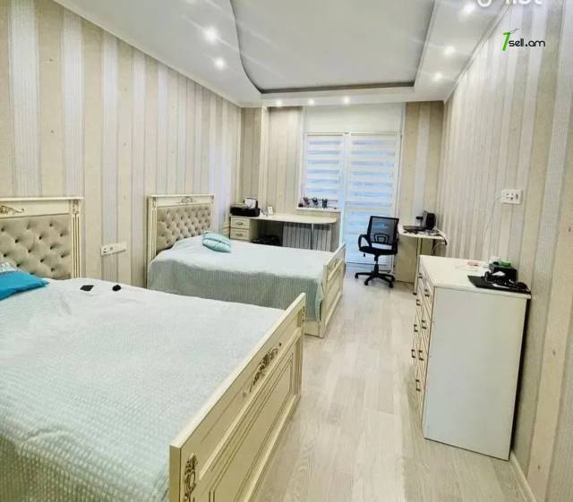 3 սենյականոց բնակարան նորակառույց շենքում Ռոստոմի փողոցում, 130 քմ, 5/10 հարկ, 2 սանհանգույց