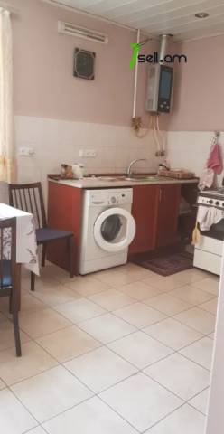 Երկու հարկանի քարե տուն Չարենցի փողոցում կենտրոնում, 435 ք.մ., կոսմետիկ վերանորոգում