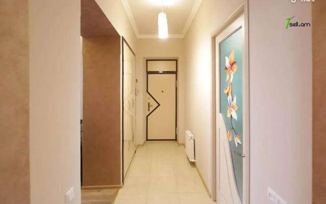 3 սենյականոց բնակարան Կոմիտասի պողոտայում, 83 քմ, բարձր առաստաղներ, մի քանի պատշգամբ