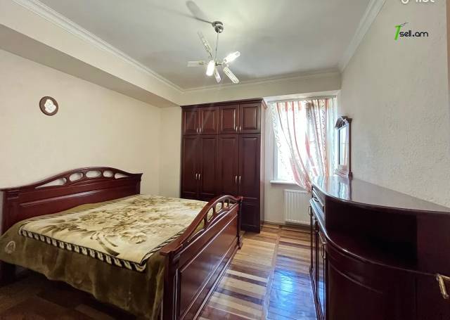 3 սենյականոց բնակարան, Ավան-Առինջ 1-ին միկրոշրջան, 85 ք.մ., 2 սանհանգույց, 3/9 հարկ