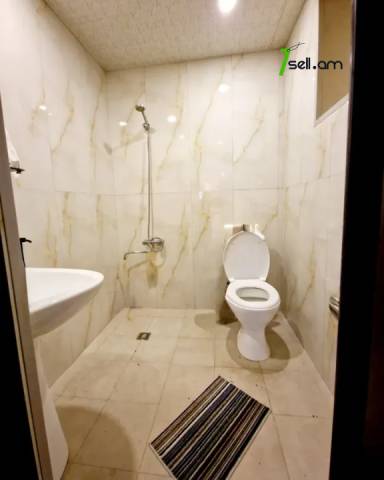 Երկու հարկանի քարե տուն, Նոյ թաղամաս Աջափնյակում, 840 ք.մ., 3+ սանհանգույց, եվրովերանորոգված