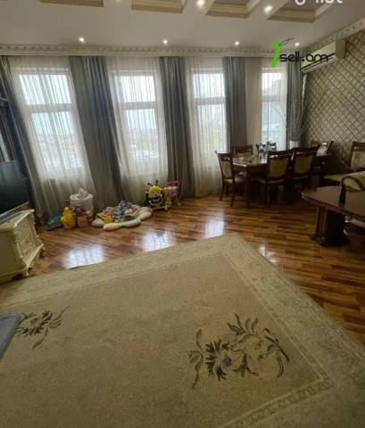 3 սենյականոց բնակարան նորակառույց շենքում Մելքումովի փողոցում, 93 ք.մ., նախավերջին հարկ