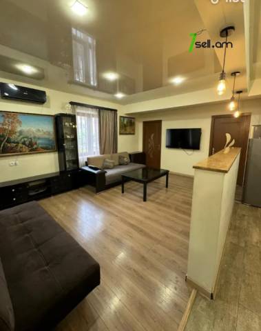 3 սենյականոց բնակարան Ռուբինյանց փողոցում, 78 քմ, 2 սանհանգույց, կապիտալ վերանորոգված, քարե շենք