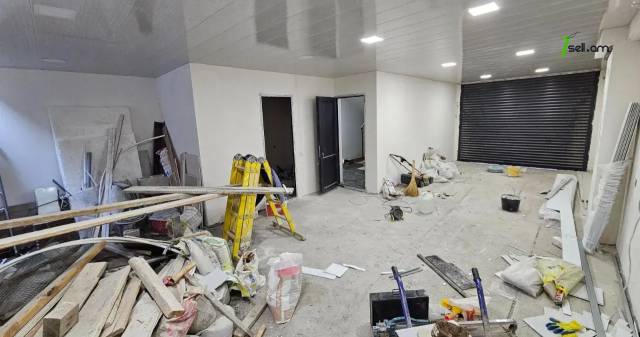 Երեք հարկանի քարե թաունհաուզ Նվեր Սաֆարյան փողոցում Ավանում, 351 ք.մ., 3+ սանհանգույց