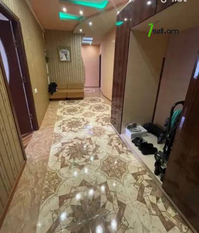 3 սենյականոց բնակարան նորակառույց շենքում Մելքումովի փողոցում, 93 ք.մ., նախավերջին հարկ