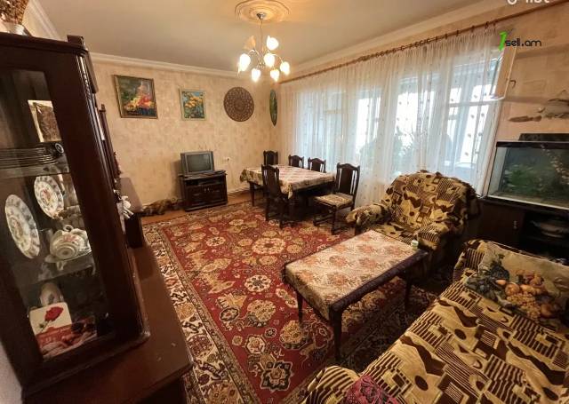 3 սենյականոց բնակարան Զաքարիա Քանաքեռցու փողոցում, 79 քմ, 6/9 հարկ, մի քանի պատշգամբ