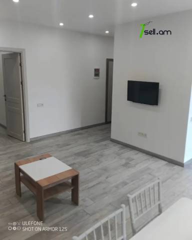 2 սենյականոց բնակարան Կոմիտասի պողոտայում, 57 ք.մ., նախավերջին հարկ, կապիտալ վերանորոգված, քարե շենք