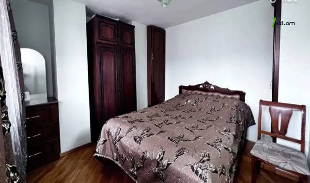 3 սենյականոց բնակարան, Zaqyan Street, 70 ք.մ., 3/5 հարկ, կապիտալ վերանորոգված, քարե շենք