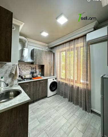 2 սենյականոց բնակարան Կոմիտասի պողոտայում, 43 ք.մ., 2/5 հարկ, դիզայներական ոճով վերանորոգված