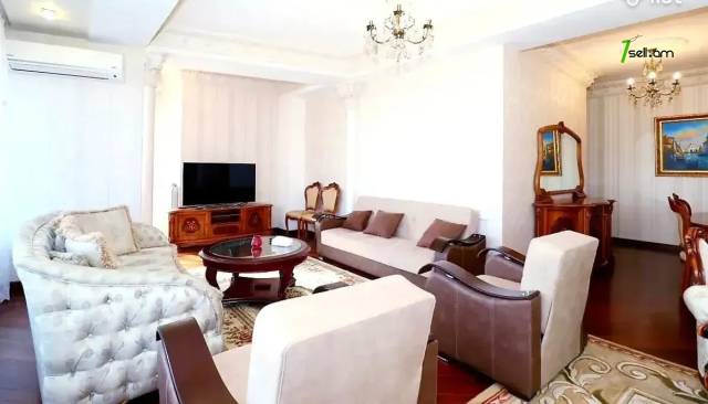 4 սենյականոց բնակարան նորակառույց շենքում Վարդանանց փողոցում, 190 քմ, 17/20 հարկ, 2 սանհանգույց