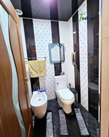 Երկու հարկանի քարե տուն Բագրևանդի 23-րդ փողոցում Նոր Նորքում, 1280 ք.մ., 3+ սանհանգույց