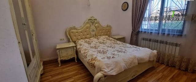 Երկու հարկանի քարե տուն Դավիթ Բեկի փողոցում Էրեբունիում, 530 ք.մ., 2 սանհանգույց