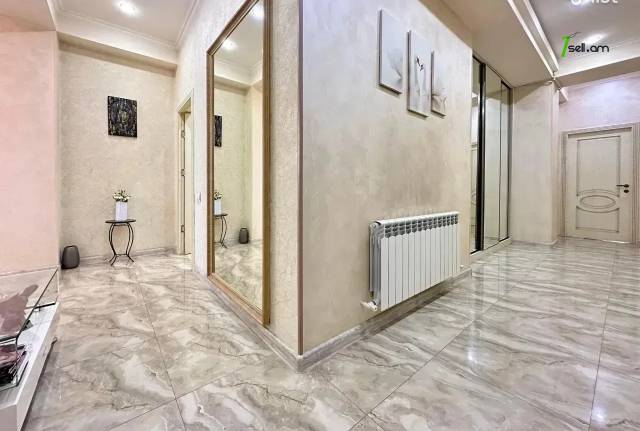 Ընդարձակ 3 սենյականոց բնակարան նորակառույց շենքում, Ծիծեռնակաբերդի խճուղի, 183 քմ, 7/13 հարկ