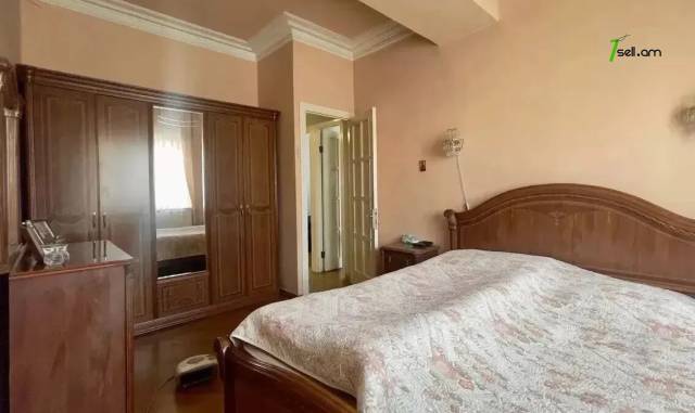 3 սենյականոց բնակարան Կիևյան փողոցում, 105 ք.մ., 3/5 հարկ, 2 սանհանգույց, բարձր առաստաղներ