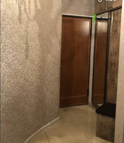 4 սենյականոց բնակարան Մաշտոցի պողոտայում, 135 ք.մ., 2 սանհանգույց, կապիտալ վերանորոգված, քարե շենք