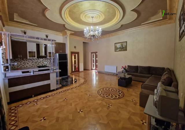 Երկու հարկանի քարե ամառանոց 12-րդ փողոցում Պտղնիում, 600 ք.մ., 3+ սանհանգույց, եվրովերանորոգված