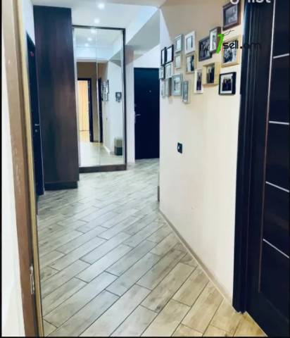 3 սենյականոց բնակարան, Դավթաշեն 1-ին թաղամաս, 90 ք.մ., նախավերջին հարկ, կապիտալ վերանորոգված