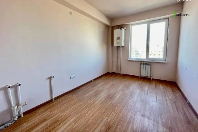 2 սենյականոց բնակարան նորակառույց շենքում Շինարարների փողոցում, 70 քմ, 11/14 հարկ