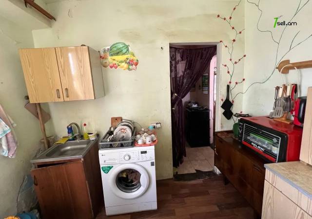 2 սենյականոց բնակարան Նոր Արեշի 35րդ փողոցում, 30 քմ, 6/9 հարկ