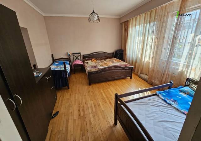 Մեկ հարկանի քարե տուն Նոր-Արեշի 44 փողոցում Էրեբունիում, 376 ք.մ., կոսմետիկ վերանորոգում